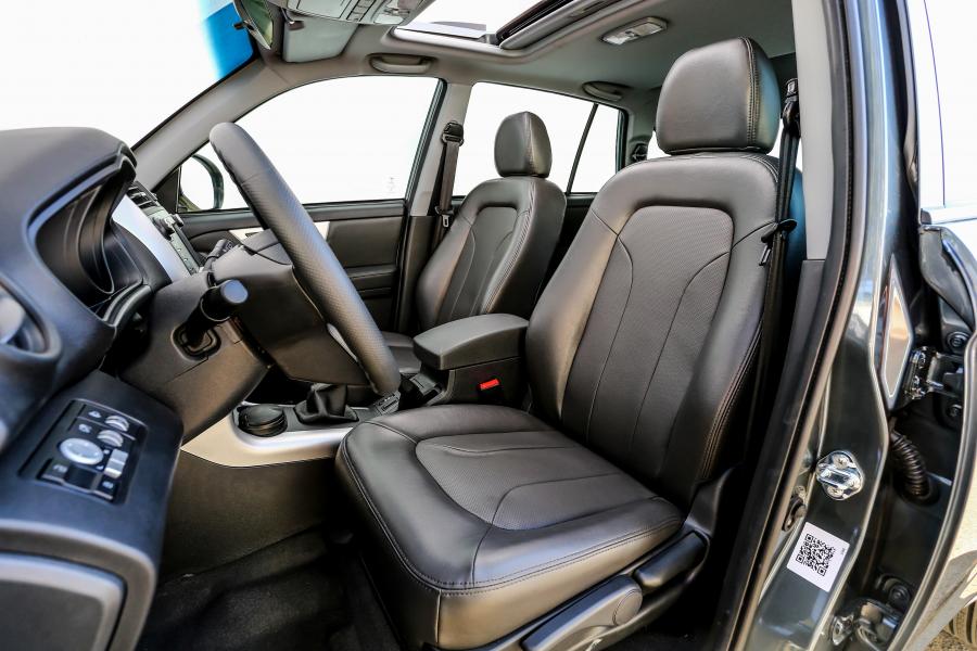 Интерьер Lifan X60 2015 года  (BR) (фото 7 из 19)